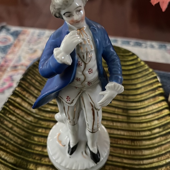 Decorative Figurine 8 inches High - Picture 13 of 14